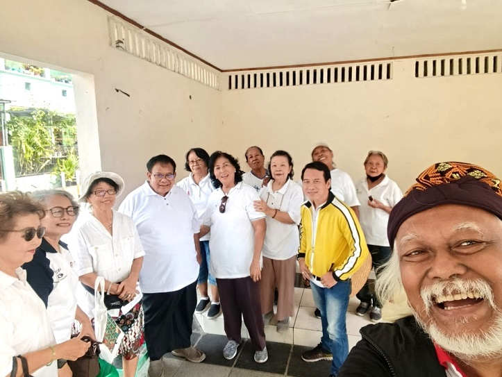 foto bareng mbah jenggot PAKAi_1